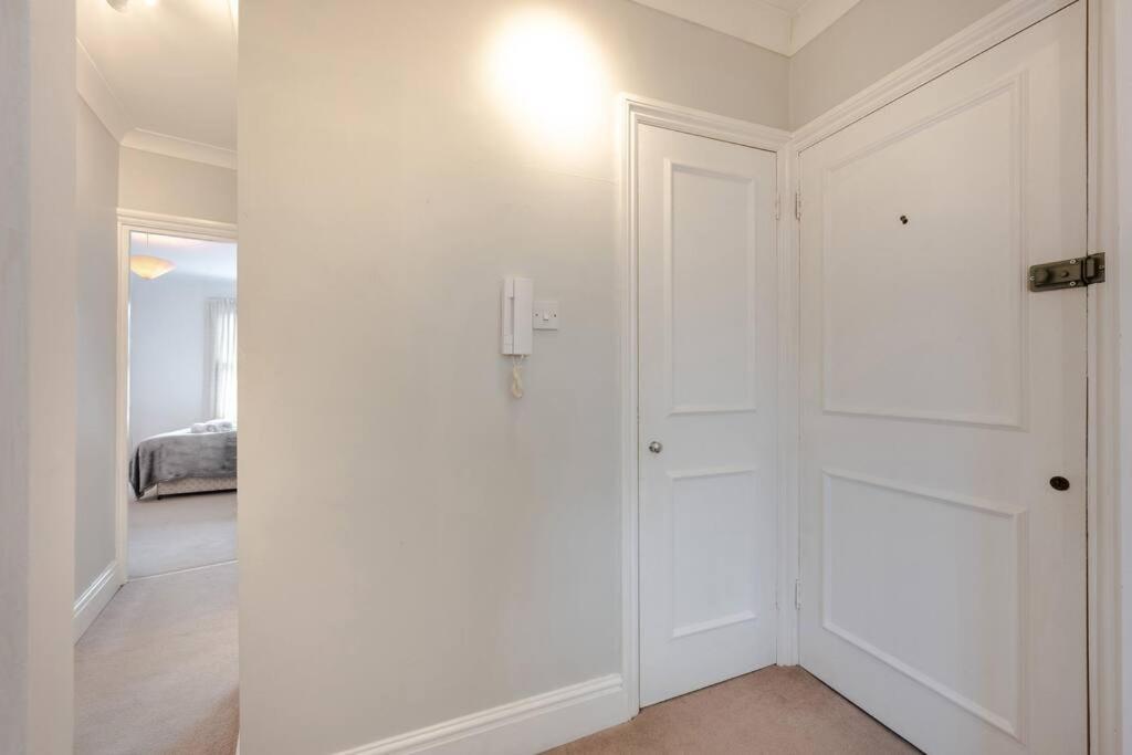 伦敦Cosy 2 Bed In Kensington Olympia公寓 外观 照片