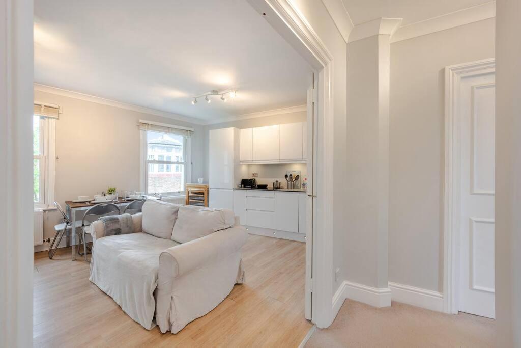 伦敦Cosy 2 Bed In Kensington Olympia公寓 外观 照片