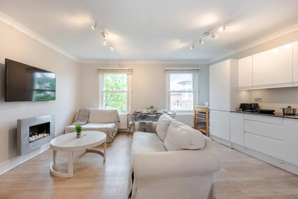伦敦Cosy 2 Bed In Kensington Olympia公寓 外观 照片